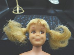 lt blonde skooter nude face